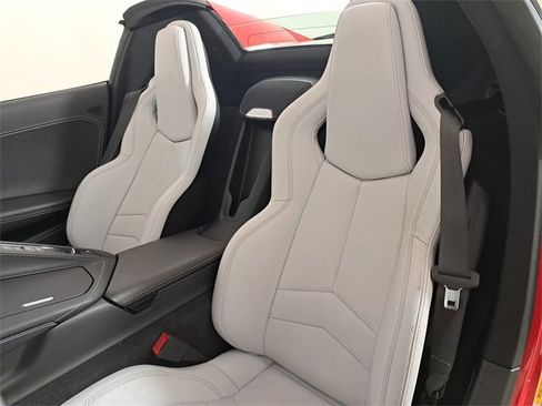 Used 2020 Chevrolet Corvette Stingray image 20