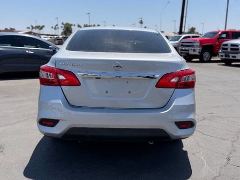 Used 2019 Nissan Sentra S FWD image 4