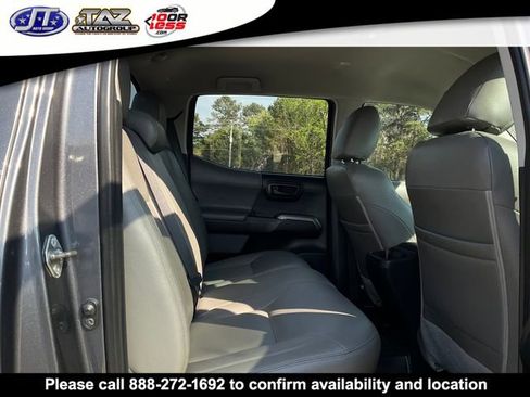 Used 2018 Toyota Tacoma SR5 image 13