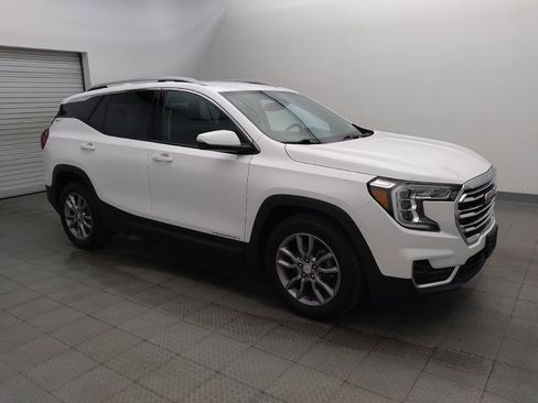Used 2024 GMC Terrain SLT FWD image 11