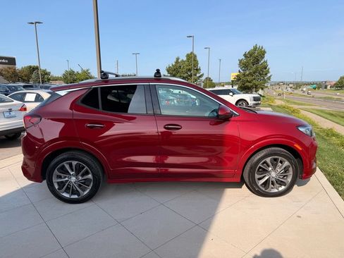 Used 2020 Buick Encore GX Essence w/ Experience Buick Package FWD image 10