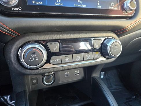 New 2025 Nissan Versa SR w/ Trunk Package image 19