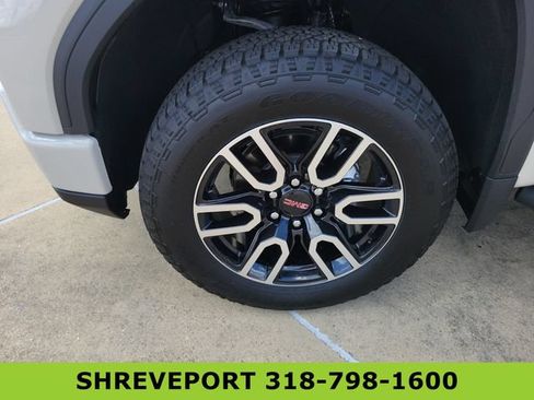 Used 2026 GMC Sierra 1500 AT4 w/ AT4 Premium Package AWD/4WD image 4