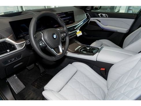 New 2026 BMW X5 xDrive40i w/ Climate Comfort Package image 56