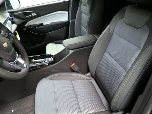 New 2026 Chevrolet Trax LT w/ Driver Confidence Package image 9