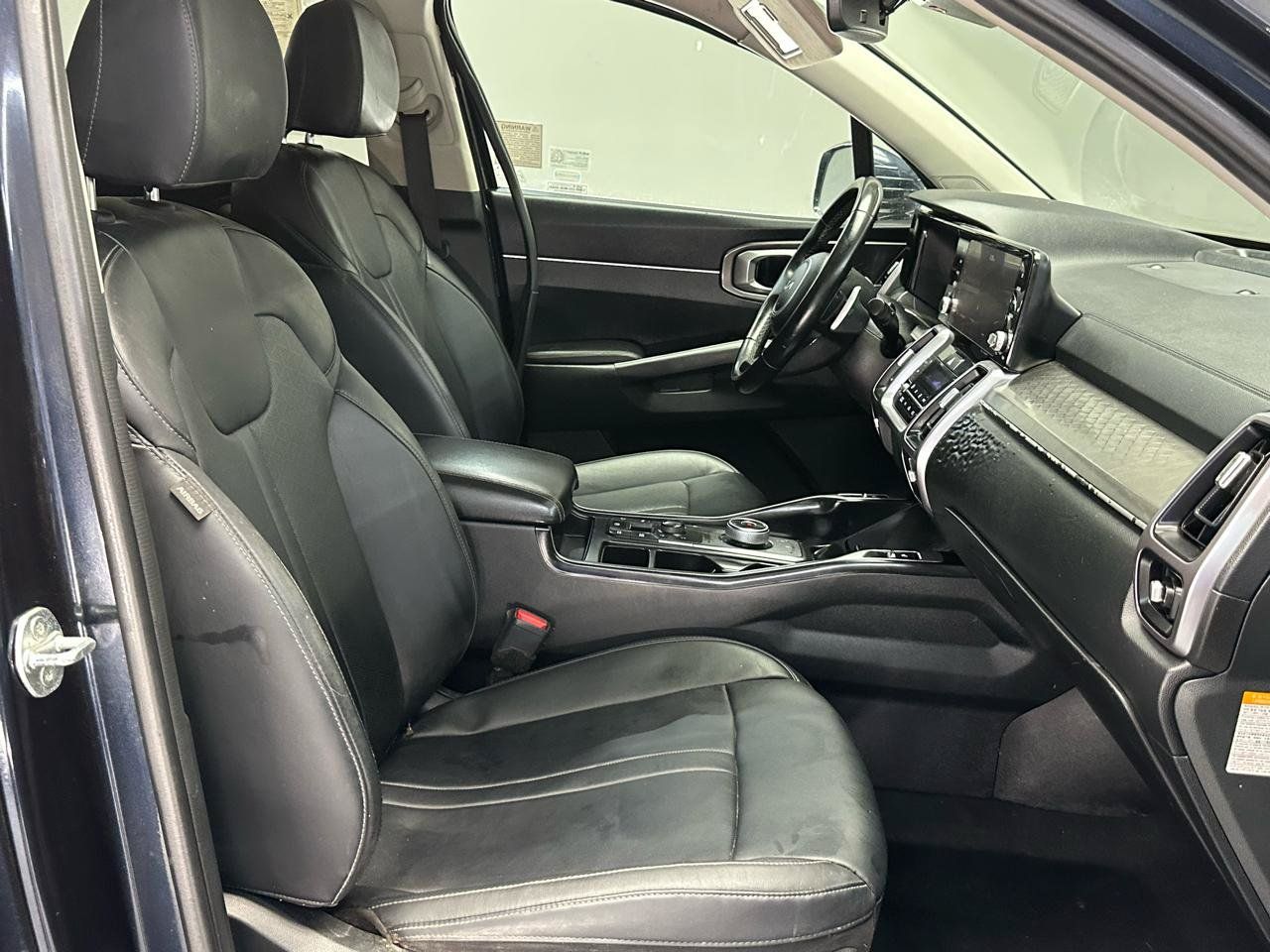 Used 2024 Kia Sorento EX AWD/4WD image 10