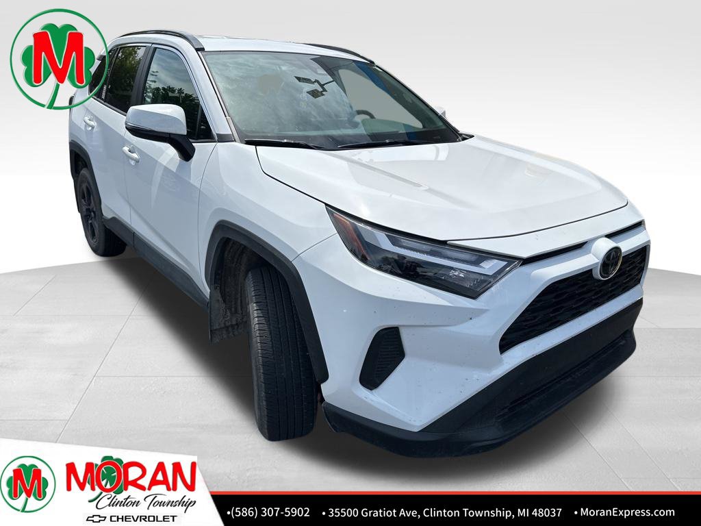 Used 2025 Toyota RAV4 XLE AWD/4WD image 1