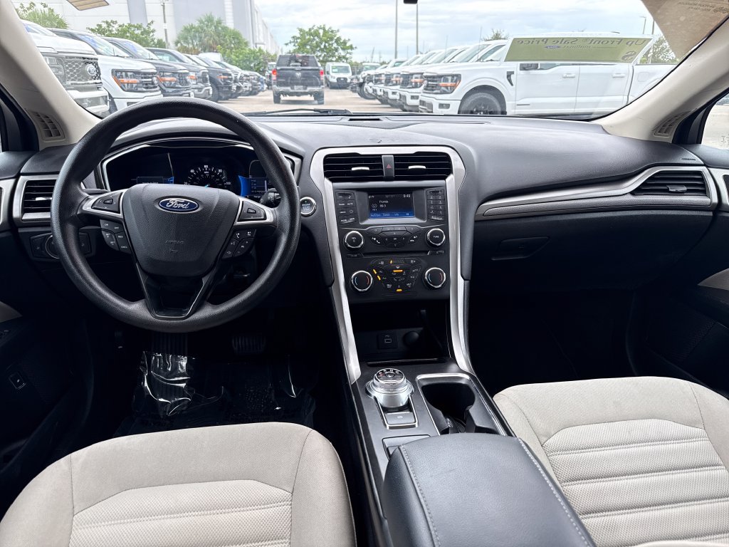 Used 2018 Ford Fusion S FWD image 5