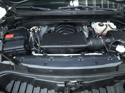 Used 2023 Chevrolet Suburban LT image 37