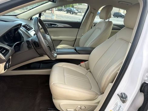 Used 2019 Lincoln MKZ Premiere FWD image 11