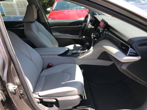 Used 2024 Toyota Camry SE AWD/4WD image 25