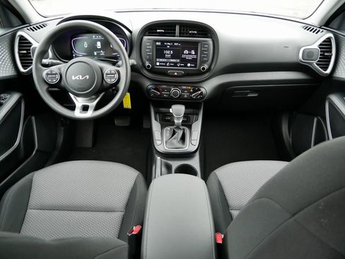 Used 2024 Kia Soul LX w/ Option Group 015 image 15