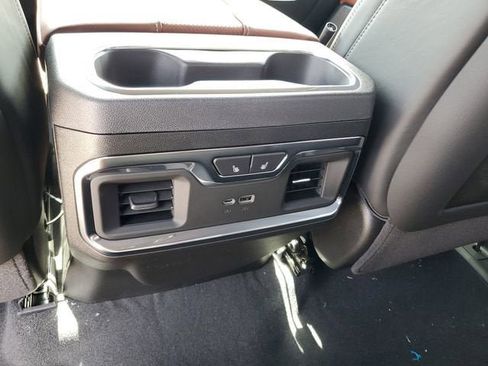 New 2026 GMC Sierra 2500 Denali Ultimate AWD/4WD image 17