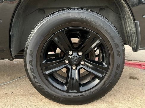 Used 2017 RAM 1500 Sport w/ Black Ram 1500 Sport Group image 9