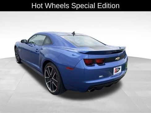 Used 2013 Chevrolet Camaro SS w/ Hot Wheels Special Edition RWD image 5