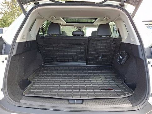 Certified 2021 Nissan Rogue SL w/ Premium Package AWD/4WD image 32