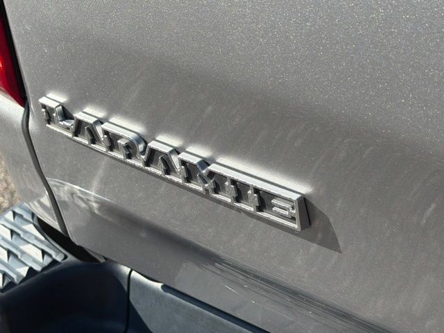 Used 2023 RAM 1500 Laramie AWD/4WD image 15