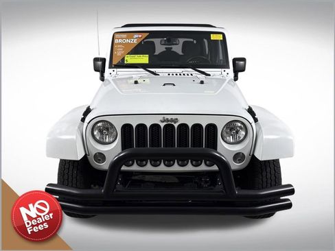 Used 2014 Jeep Wrangler Unlimited Sahara image 9