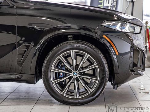 Used 2025 BMW X5 M60i w/ Climate Comfort Package image 11
