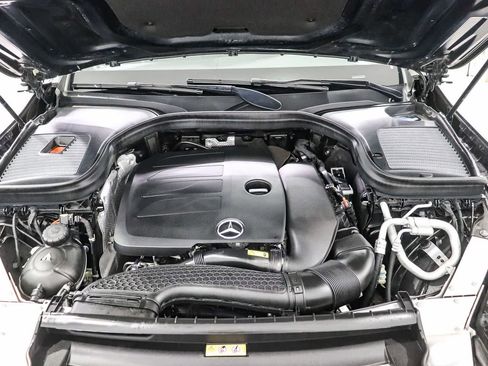 Used 2021 Mercedes-Benz GLC 300 image 27
