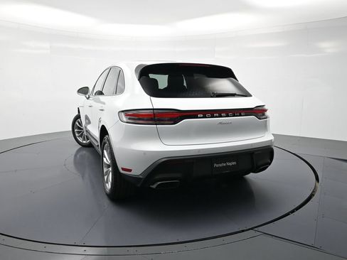 Used 2026 Porsche Macan AWD/4WD image 27