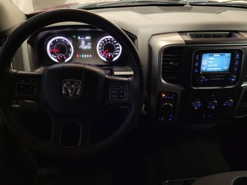 Used 2019 RAM 1500 Classic SLT AWD/4WD image 22