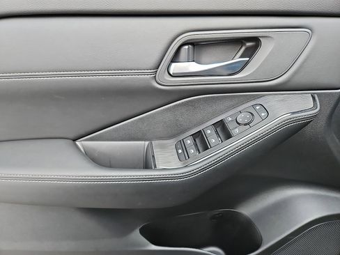 Certified 2024 Nissan Rogue SV w/ SV Premium Package image 12