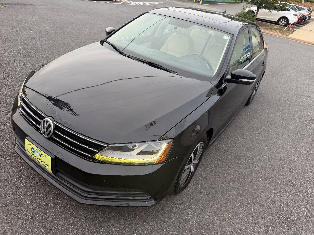 Used 2017 Volkswagen Jetta SE FWD image 2