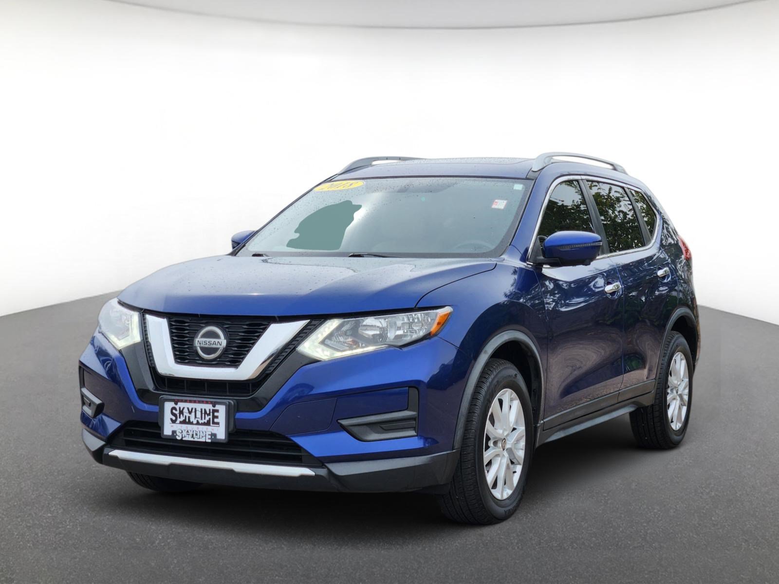 Used 2018 Nissan Rogue SV w/ Sun & Sound Touring Package AWD/4WD image 2