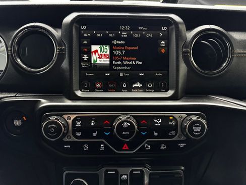 Used 2023 Jeep Gladiator Overland image 24