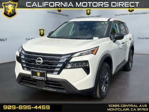 Used 2024 Nissan Rogue S image 1