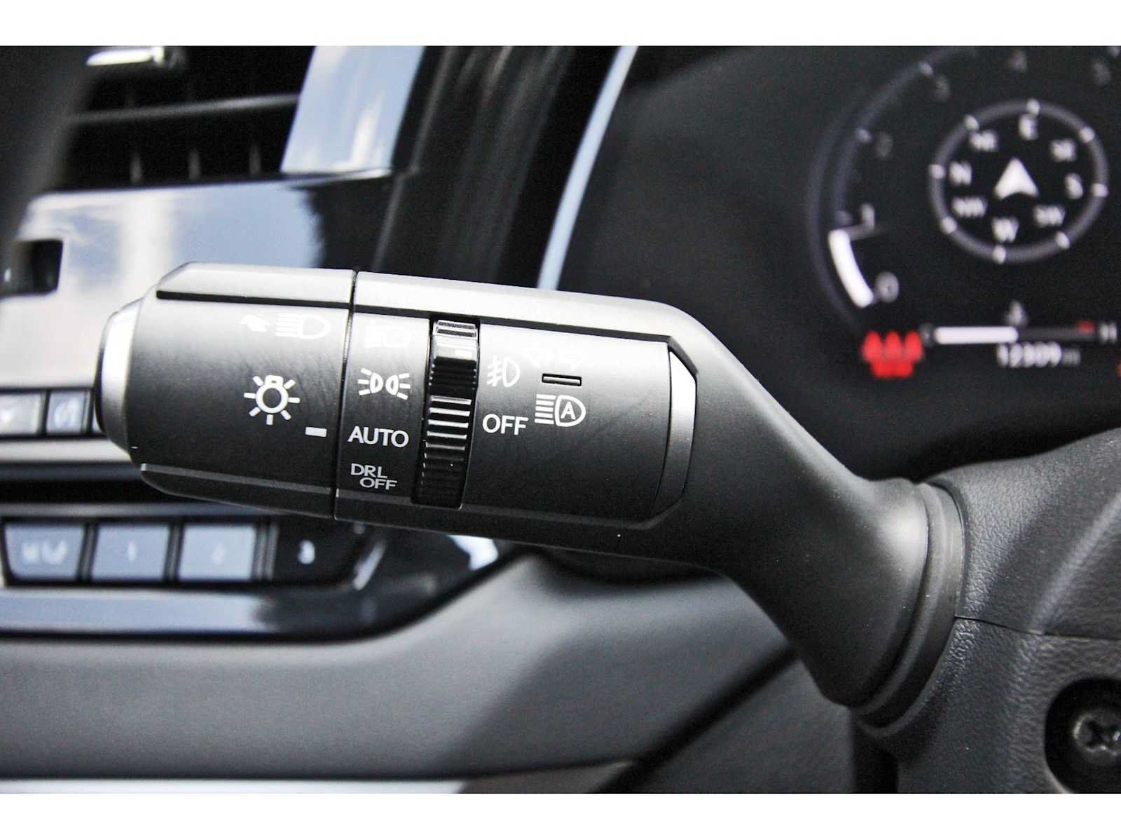 Used 2025 Lexus RX 350 Premium w/ Convenience Package FWD image 17
