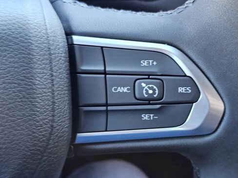 New 2026 Jeep Compass Latitude image 16