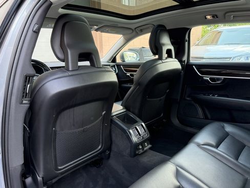 Used 2018 Volvo S90 T5 Momentum image 13