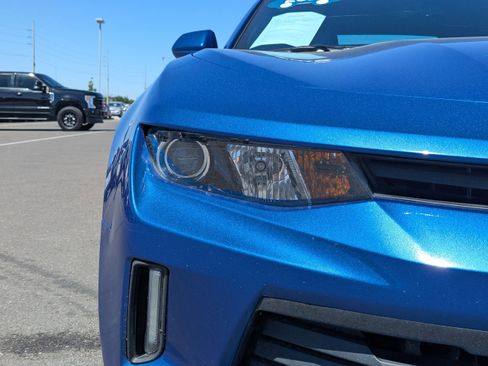 Used 2018 Chevrolet Camaro LT RWD image 35