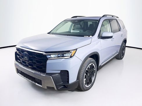 New 2026 Honda Pilot Touring image 4