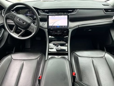 Used 2023 Jeep Grand Cherokee Limited AWD/4WD image 23