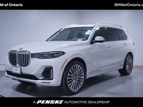 Used 2022 BMW X7 xDrive40i w/ Parking Assistance Package image 1