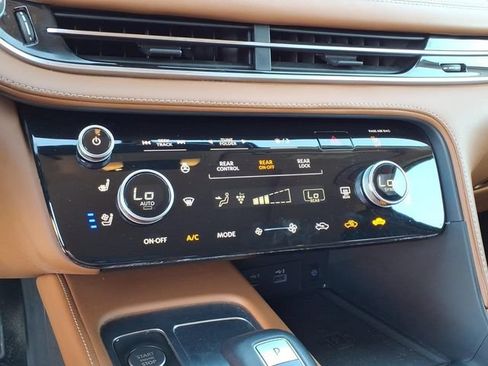 Certified 2023 INFINITI QX60 Sensory w/ Vision Package AWD/4WD image 13