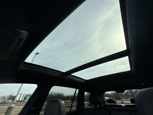 Certified 2022 Cadillac XT6 Premium Luxury image 21