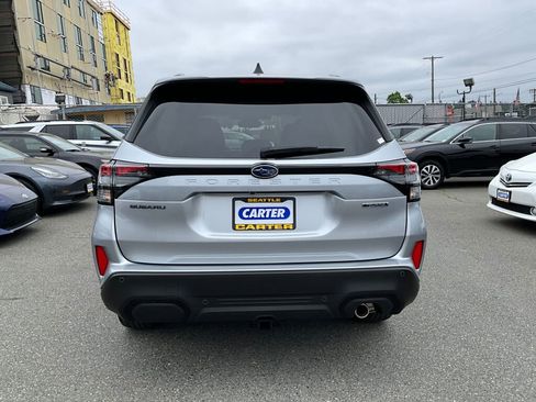 Certified 2025 Subaru Forester Touring AWD/4WD image 8