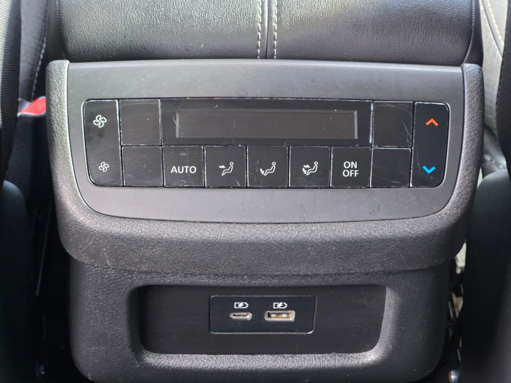 Used 2025 Nissan Pathfinder SV AWD/4WD image 20