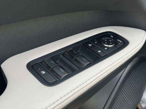 Used 2024 Lexus RX 350 w/ Accessory Package (Z1) image 23