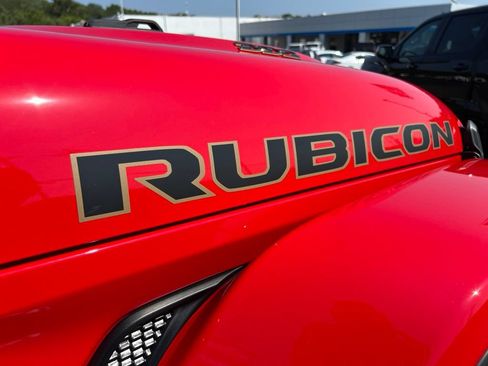 Used 2021 Jeep Wrangler Unlimited Rubicon w/ Trailer Tow Package AWD/4WD image 11