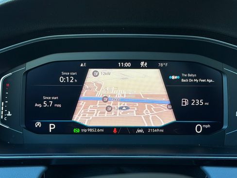 Used 2025 Volkswagen Jetta SEL FWD image 25