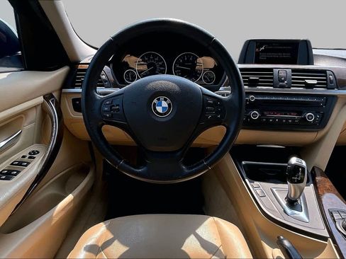 Used 2015 BMW 320i xDrive Sedan AWD/4WD image 5