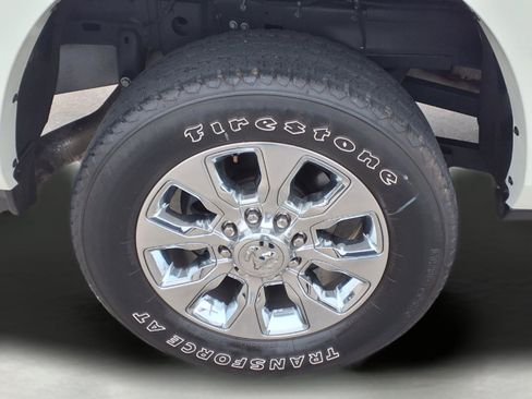 Used 2024 RAM 2500 Limited image 8