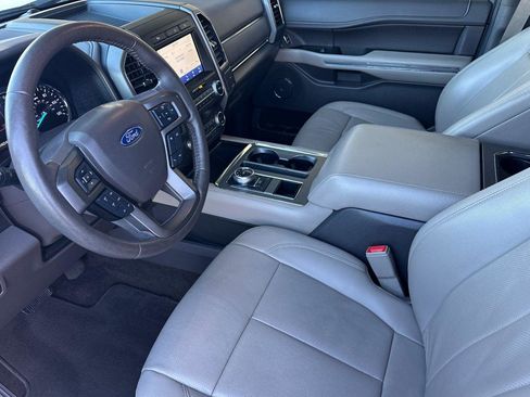 Used 2020 Ford Expedition XLT w/ Equipment Group 202A image 9