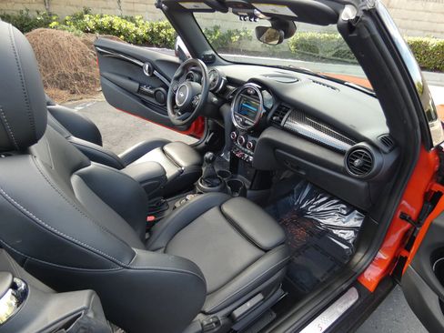 Used 2021 MINI Cooper S image 24