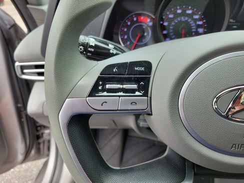 Certified 2021 Hyundai Elantra SE image 24